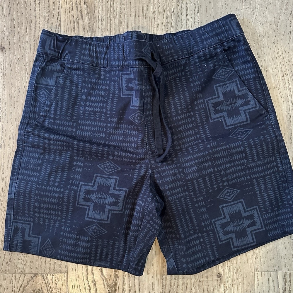 Pendleton Shorts Men Medium Blue Southwestern Nav… - image 1